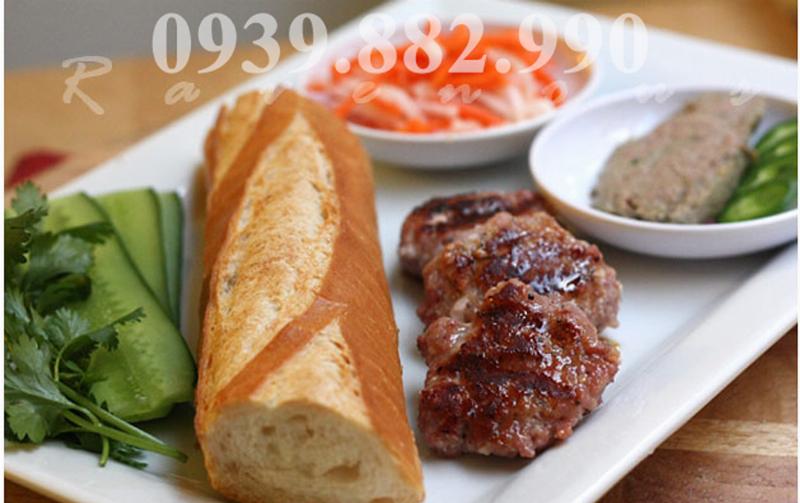 Mam nem nuong Da Lat day du cac thanh phan chinh nem rau nuoc cham hap dan